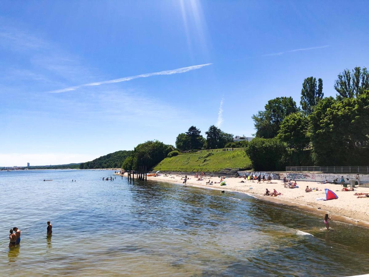Pokoje Goscinne Przy Molo Gdynia Bagian luar foto
